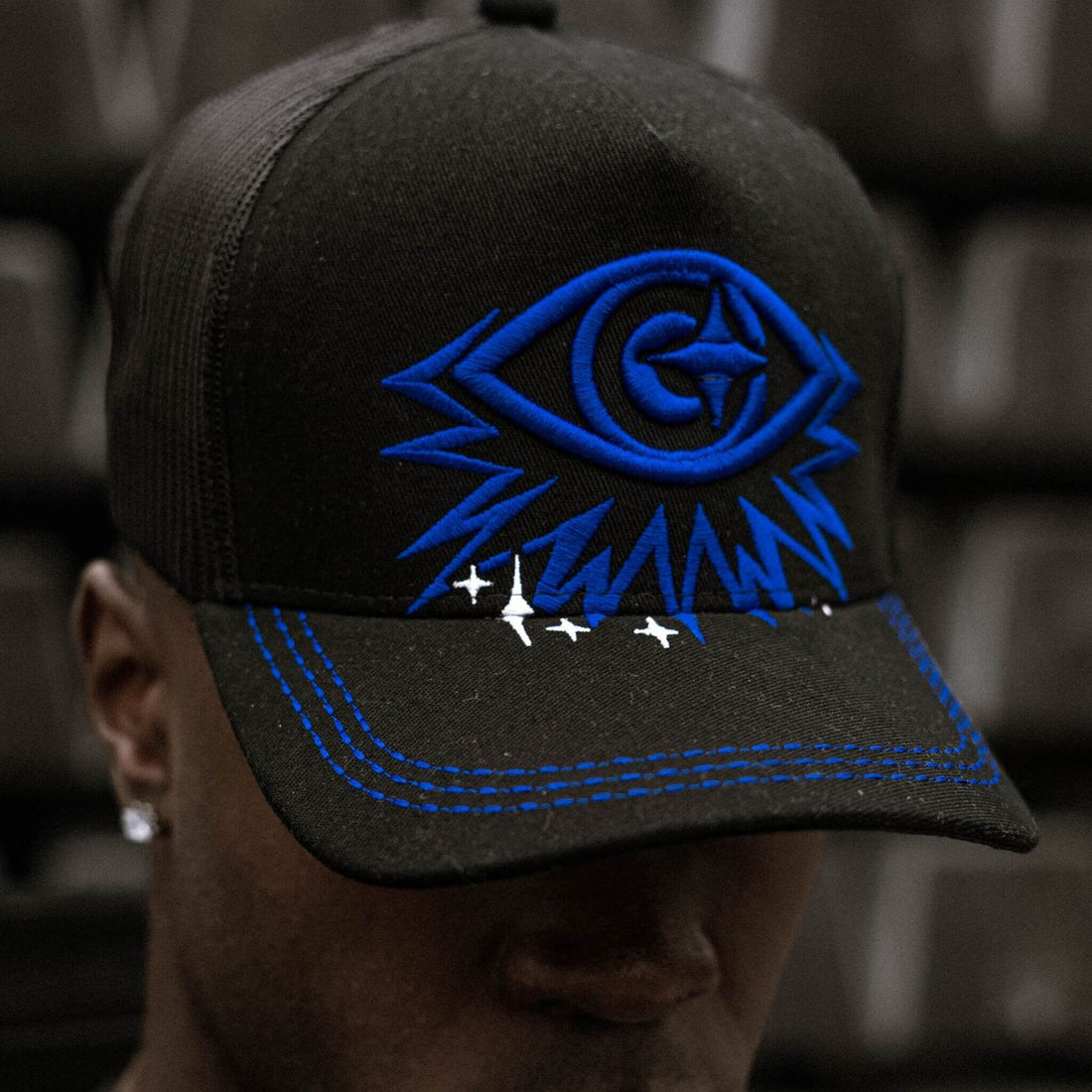 Boné Trucker “EYES” - Preta / Azul